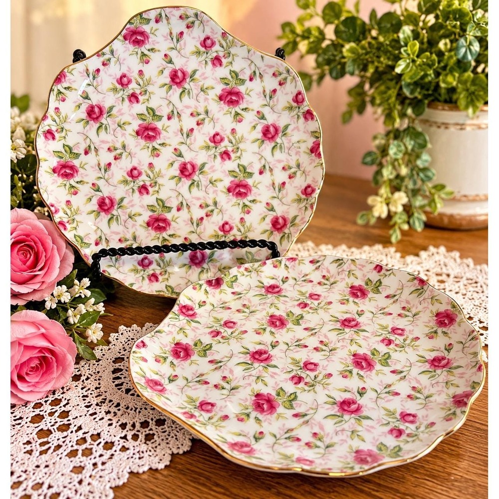 Lefton China Moss Rose 637 Scalloped Plates Set of 2 Pink Floral Gold Trim